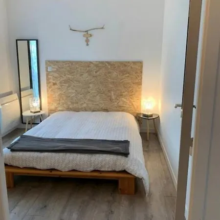 Bel Avec Piscine Et Proche Lejlighed *