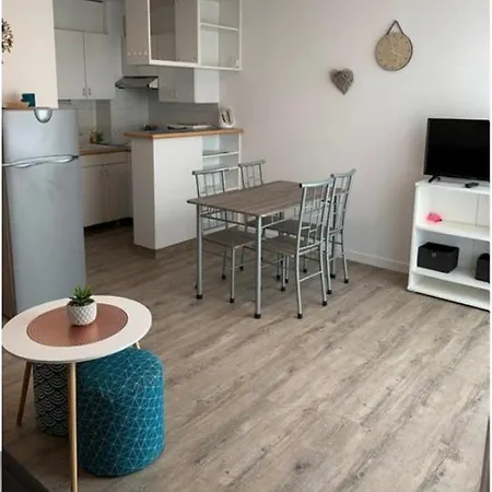 Bel Avec Piscine Et Proche *