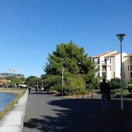 Bel Avec Piscine Et Proche